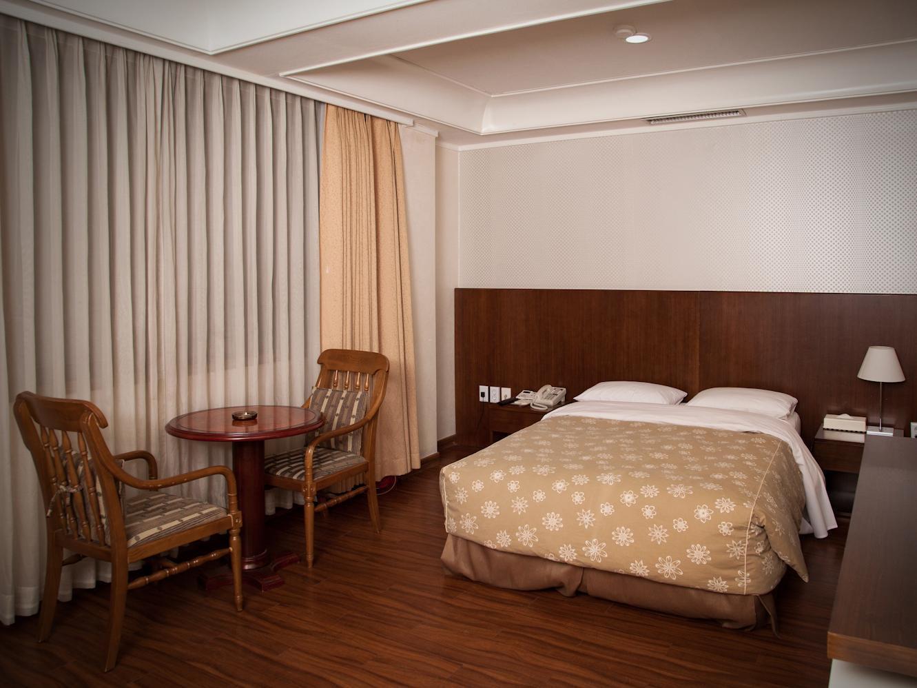 Victoria Hotel Сеул Екстериор снимка