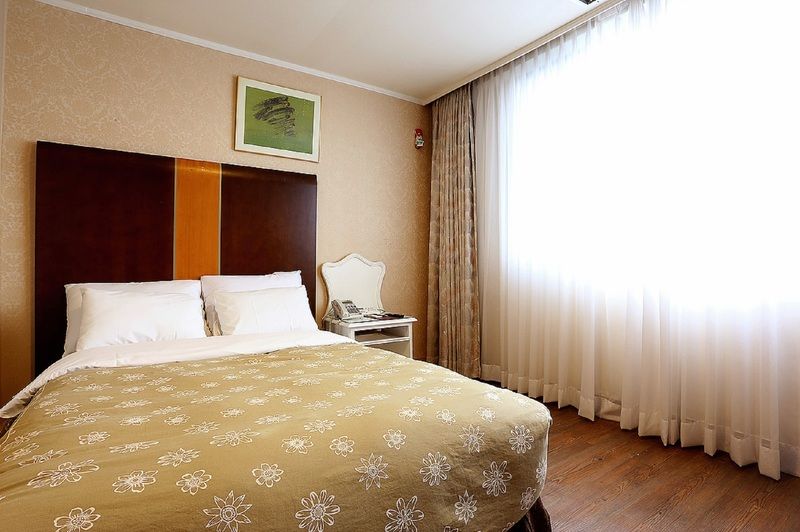 Victoria Hotel Сеул Екстериор снимка