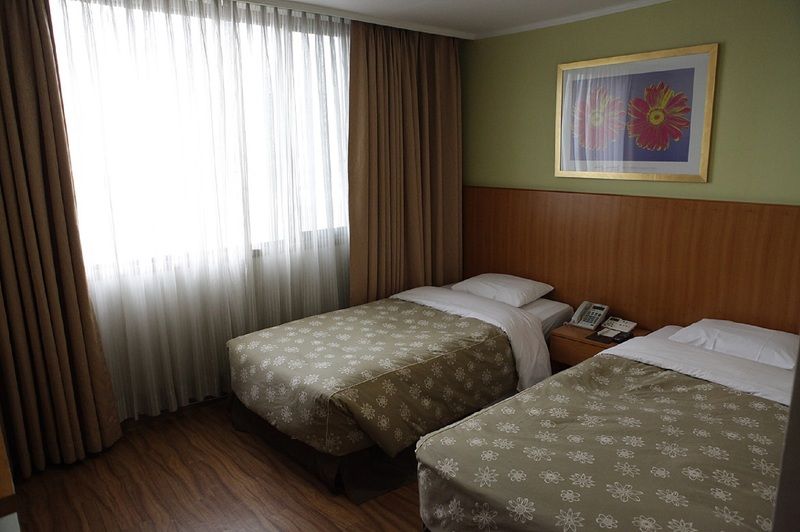 Victoria Hotel Сеул Екстериор снимка