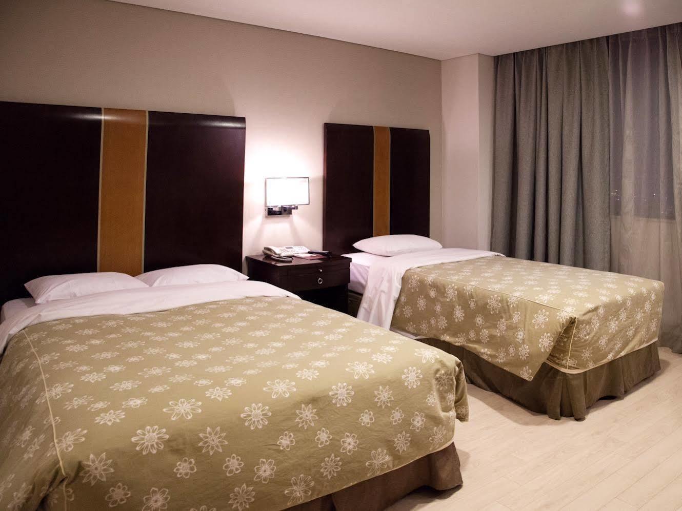 Victoria Hotel Сеул Екстериор снимка