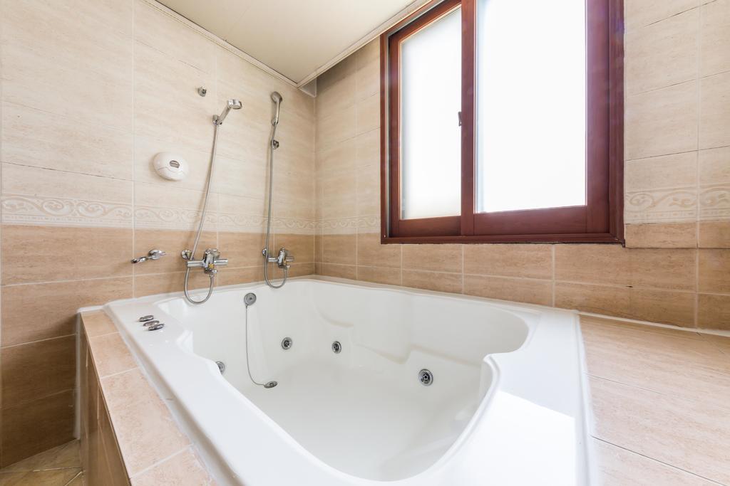 Victoria Hotel Сеул Екстериор снимка